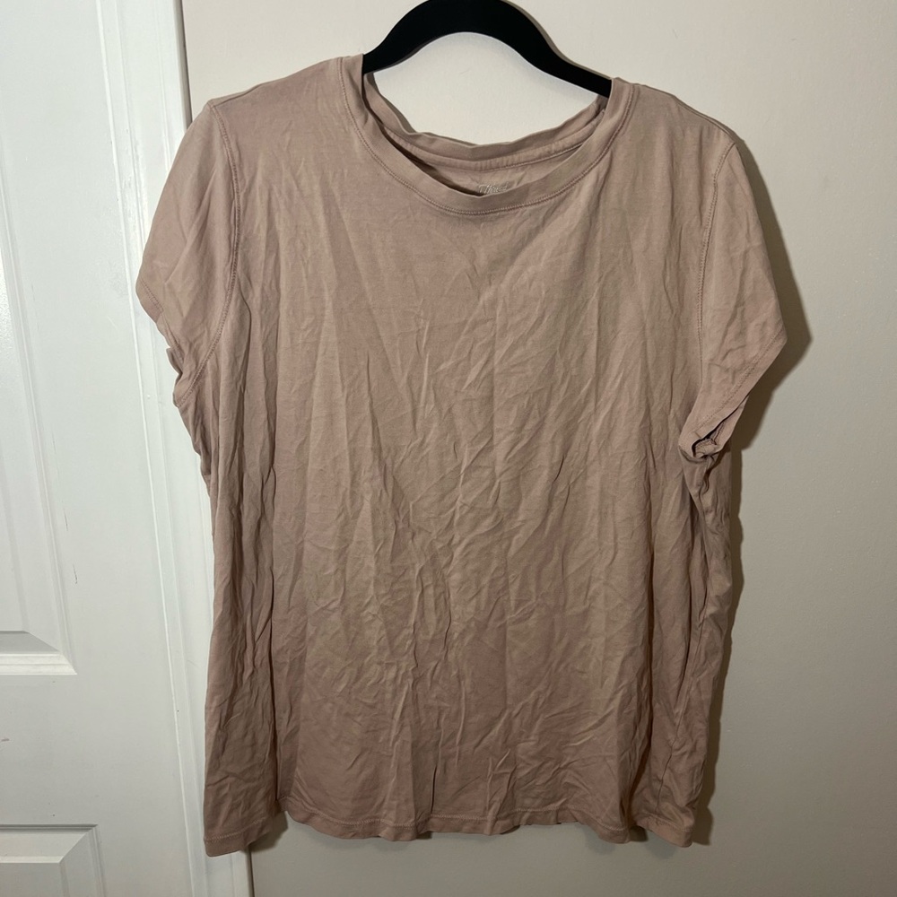 Universal Thread Crewneck Tee